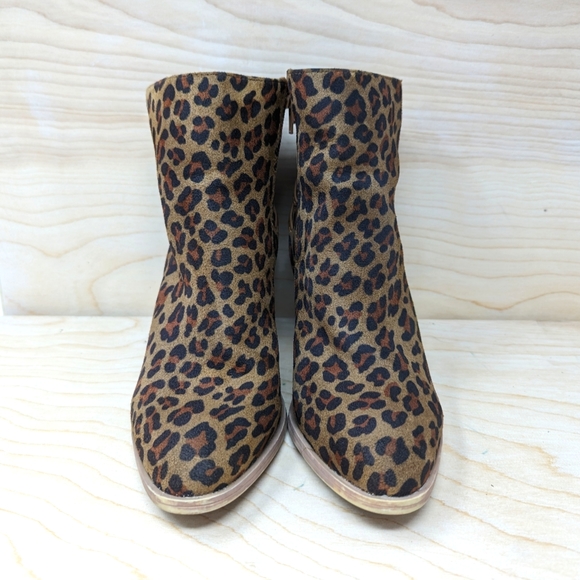 Very Volatile Los Angeles Leopard Animal Print Booties with Lace Up Detail Sz 8 - Picture 2 of 6